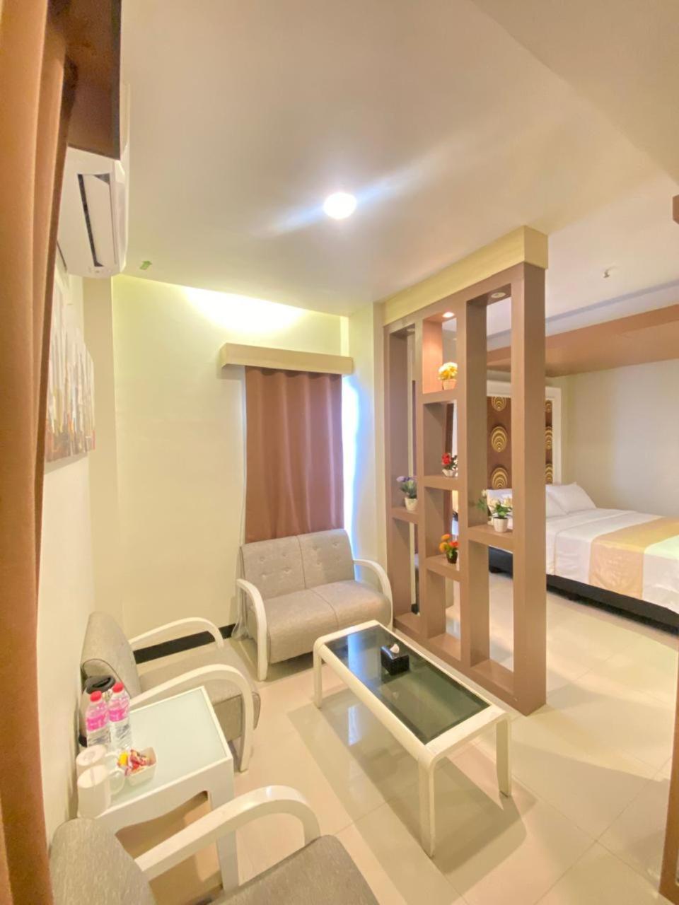 Jle'S Hotel Манадо Екстер'єр фото